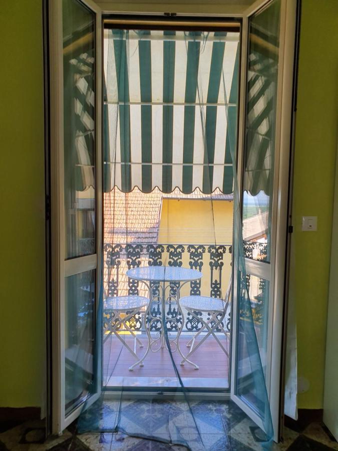 Casa soggiorno il Quetzales Valenza Esterno foto