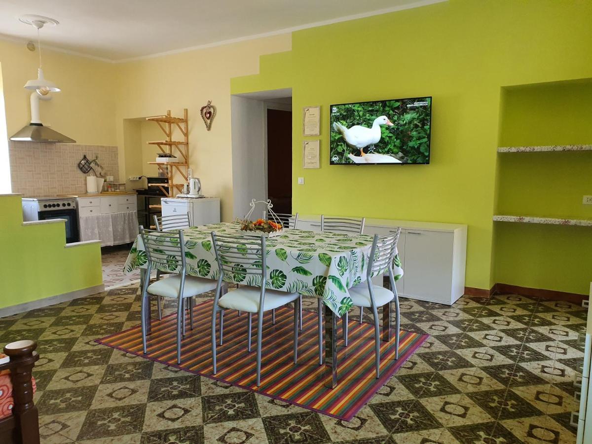 Casa soggiorno il Quetzales Valenza Esterno foto